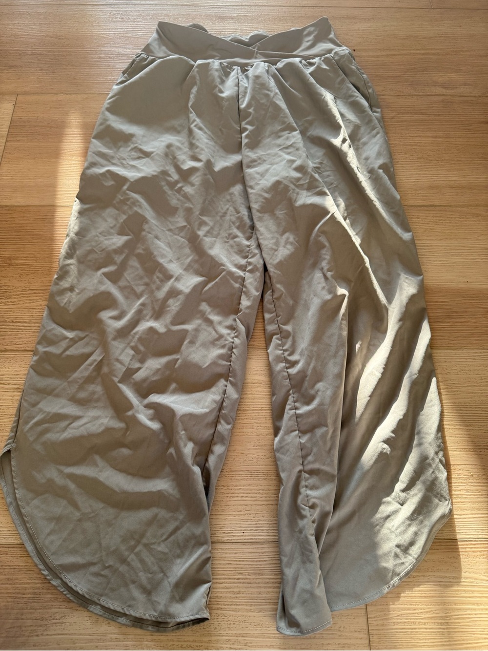Halara Breezeful High Waisted Crossover Pocket Quick Dry Pants - Picture 4 of 6